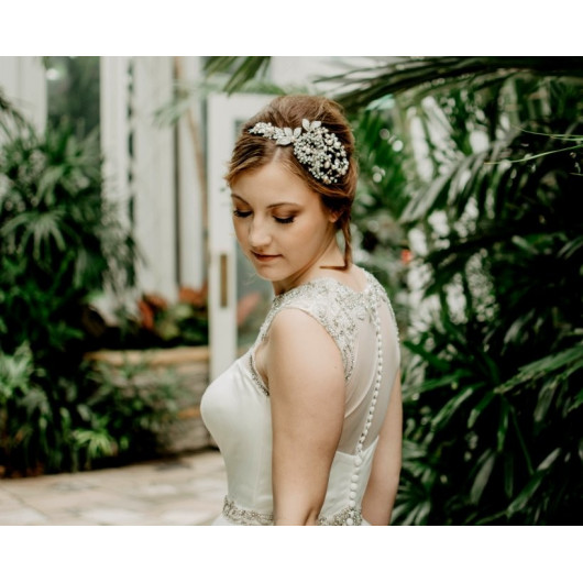 Peigne de mariée en dentelle perlée
