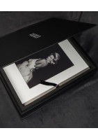 Livre photo avec papier grain sur passe partout et couverture cuir