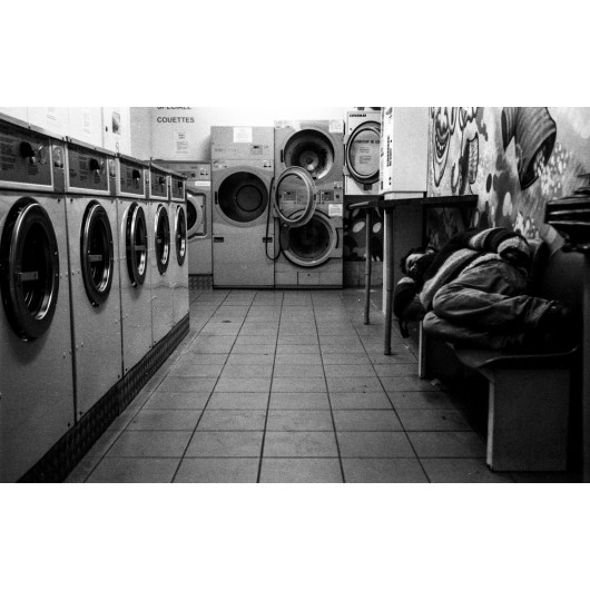 Les machines à laver et l&#039;homme qui dort