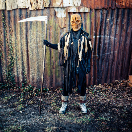 Retour au Carnaval, “Death on Corrugated Metal”