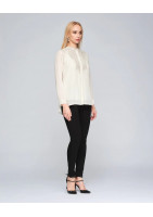 Blouse de coton beige écru avec broderies dorées, encolure ronde