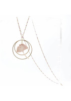 Collier sautoir avec feuille de ginko et créoles dorées doubles