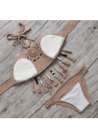 Bikini deux-pièces en joli macramé crocheté, franges à perles de bois