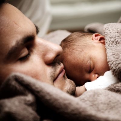 Photographe familial à domicile : Créez des souvenirs uniques en famille, chez vous.