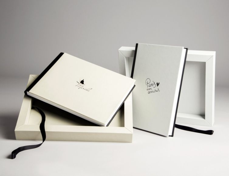 Livre photos avec coffret et verre minéral de présentation