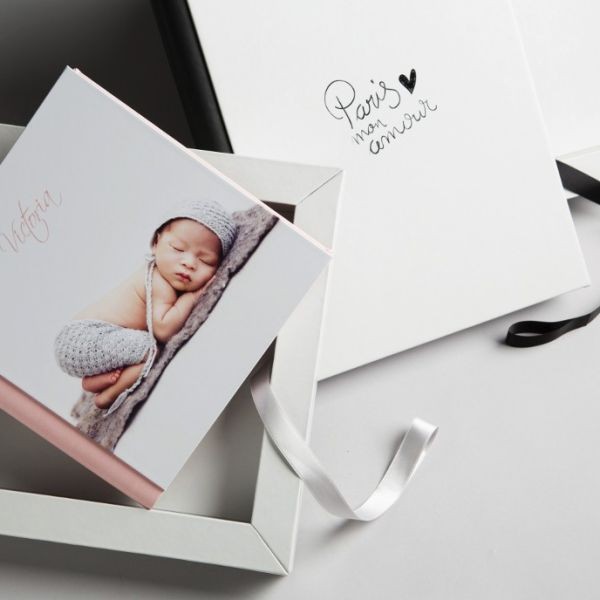 Fotobuch mit Box und mineralischem Präsentationsglas