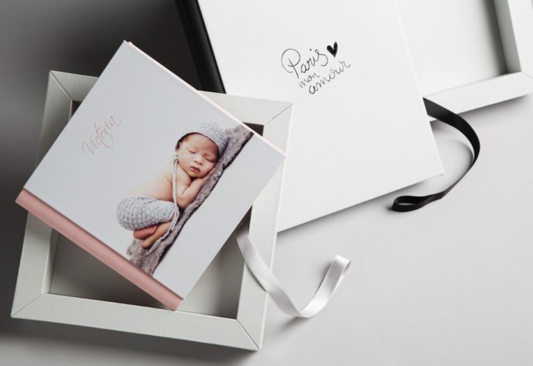 Livre photos avec coffret et verre minéral de présentation