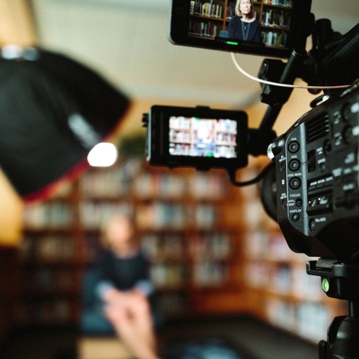 Réalisation d&rsquo;interview, biographies, films portrait