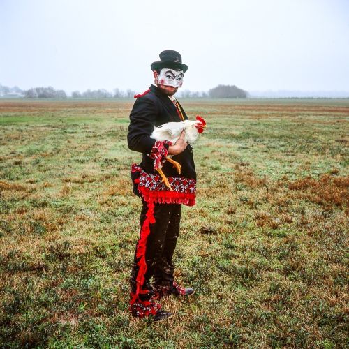 Zurück zum Karneval, „Chicken Man at the Courir“