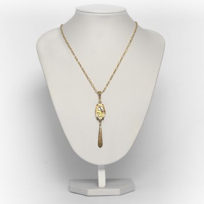 Collier avec mouvement d&rsquo;ancienne montre suisse