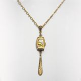 Collier avec mouvement d'ancienne montre suisse
