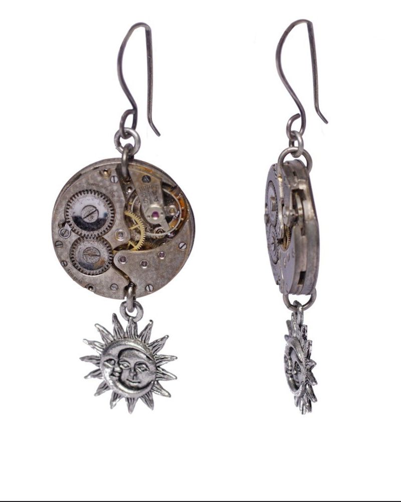 Boucles d’oreilles lune et soleil avec ancien mouvement de montre suisse des années 20