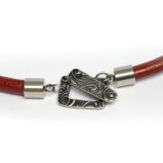 Collier en cuir rouge et pendentif Arbre du Temps réversible argent ciselé et fermoir Art Déco