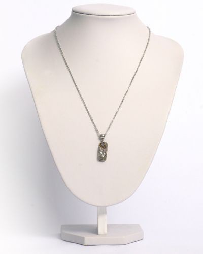 Collier avec mouvement de montre ancienne de la marque suisse Baume & Mercier®