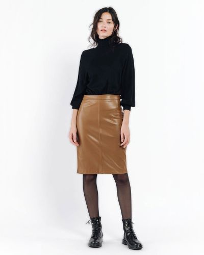 Bleistiftrock aus camel beigem Kunstleder