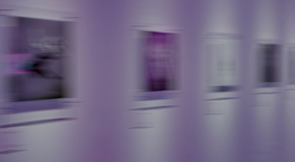 Exposition photo en violet