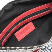 Sac pochette en cuir fin et tissu d'inspiration japonaise
