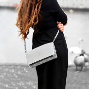 Sac pochette en cuir fin et tissu d'inspiration japonaise