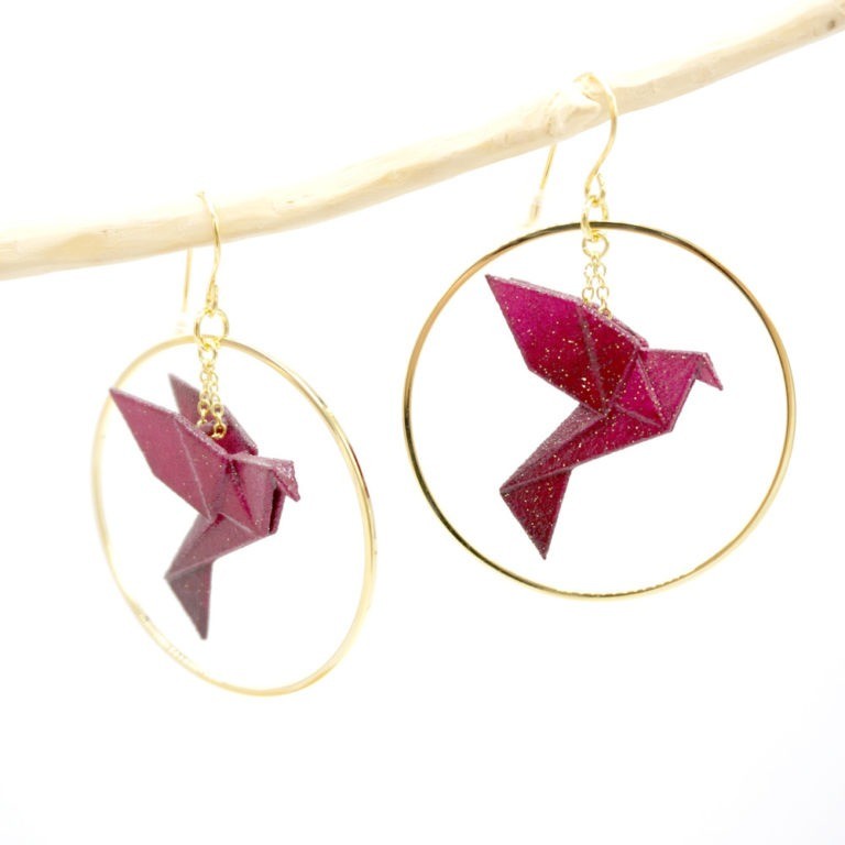 Creolen mit Origami-Vogel – himbeerrot
