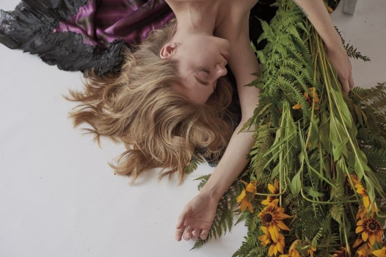 Je n&rsquo;aime pas les fleurs ! Le repos de l’ange. Photographie d&rsquo;art