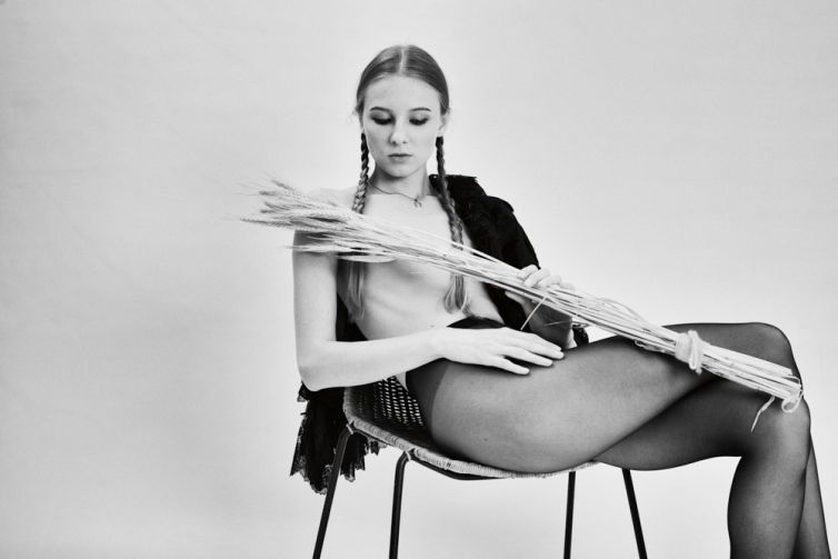 I don’t like flowers V. Half witch half angel. Fine Art Photography.