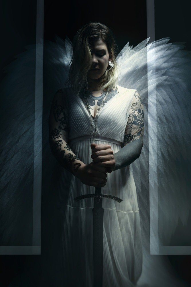 Série Angel, N°1 L&rsquo;épée Photographie d&rsquo;Art