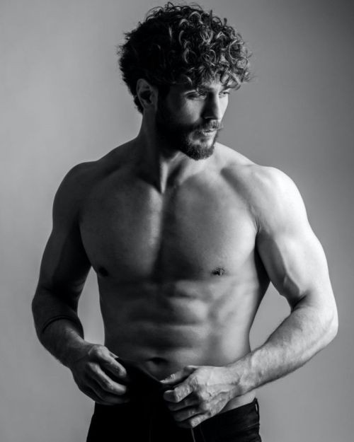 Photographe des corps, du fitness, de la musculation.