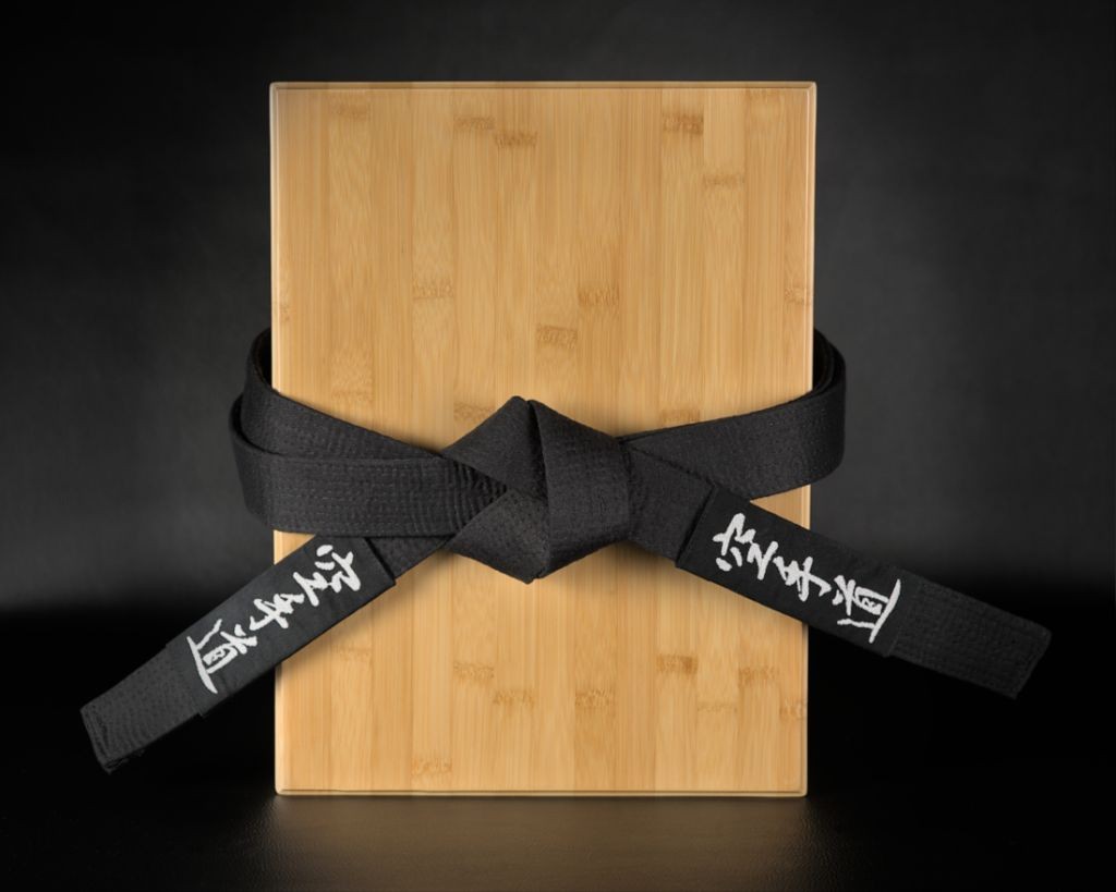 Coffret photos en bambous avec une ceinture noir