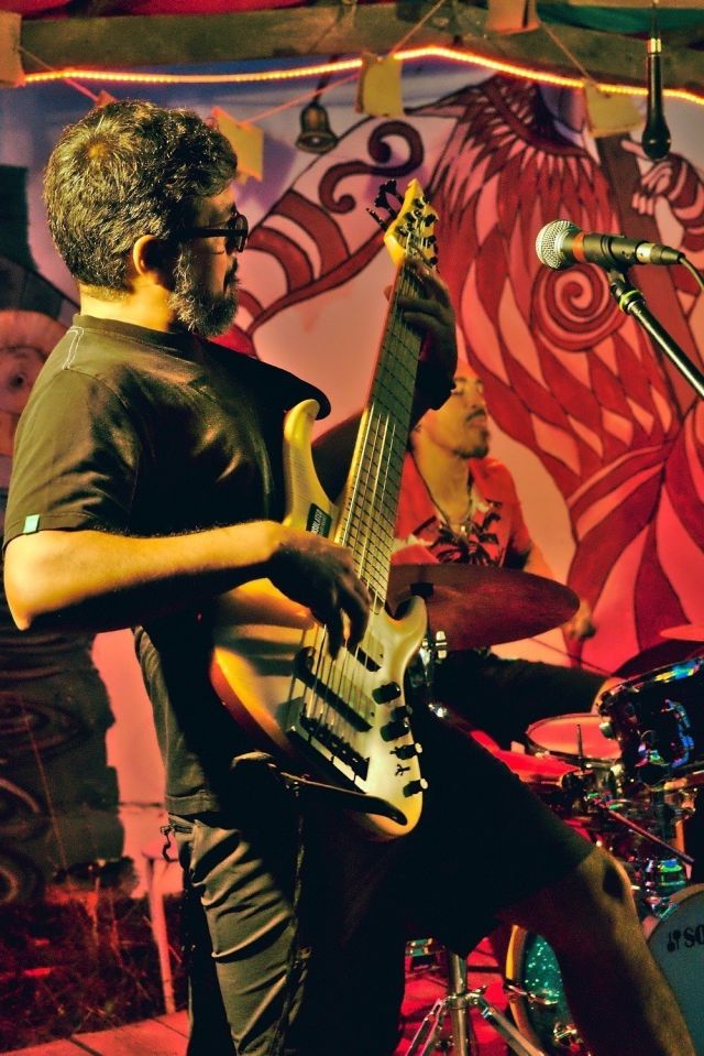 SUMO à la guitare