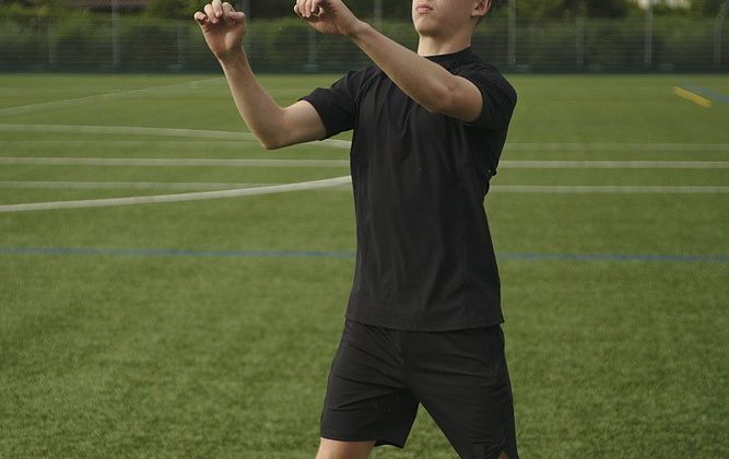 Kunde: Maxim Leclerc Servette-Keulenfuß beim Sportschießen.