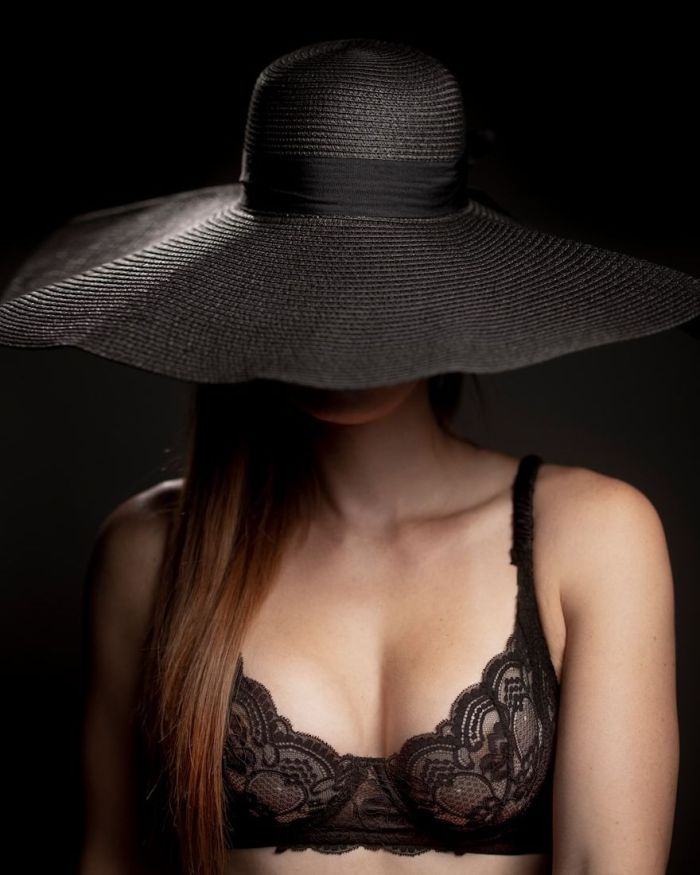 Photographie boudoir et intime. Sublimez votre beauté en toute discrétion