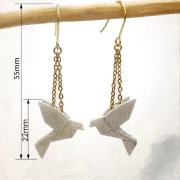 Boucle d&rsquo;oreille oiseau 3D mini birdy pendant dor&eacute;