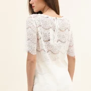 Elegantes, transparentes, cremeweißes Spitzenoberteil