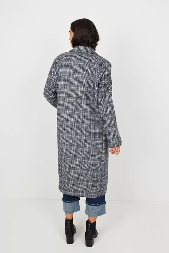 Long oversized coat with checks with Prince of Wales pattern - Image 5