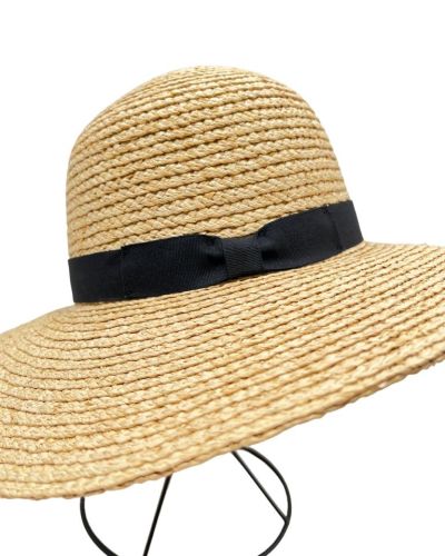 Chapeau d’été en raphia doré tressé avec ruban noir