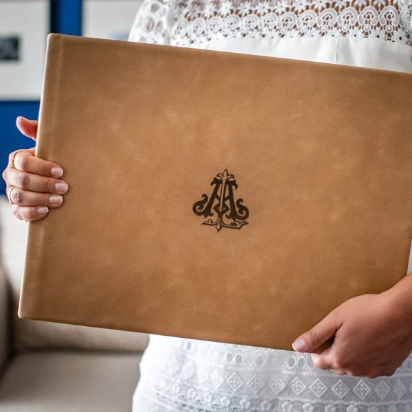 Livre cuir pour photographie.