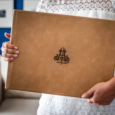 Livre cuir pour photographie.