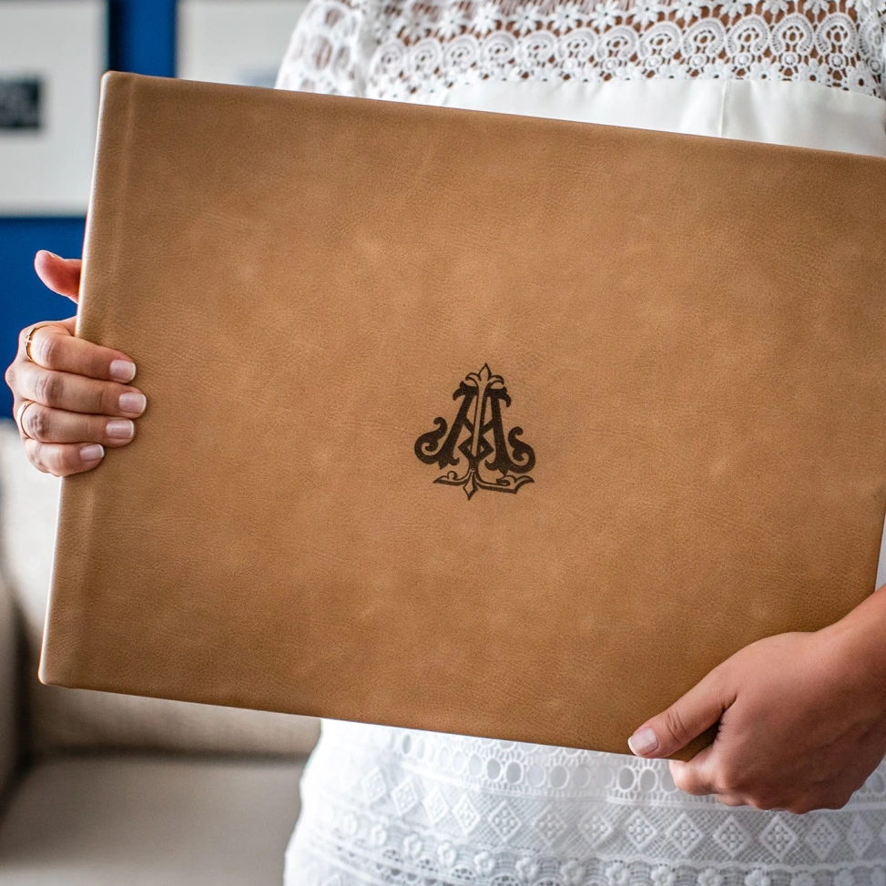 Livre cuir pour photographie.