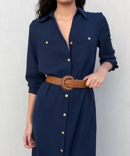 Robe chemise avec ceinture tressée manches longues et poches plaquées