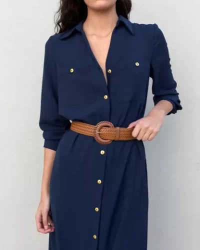 Robe chemise avec ceinture tressée manches longues et poches plaquées