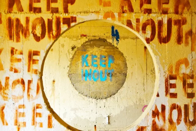 KEEP OUT Da Round-stephane-stribick-photography-d-art