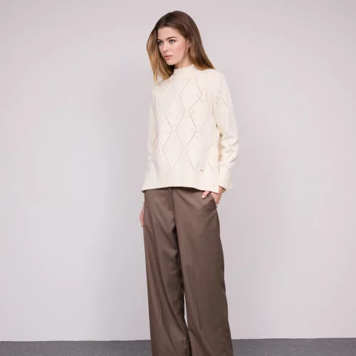 Pull en laine ajourée pour femme – Maille douce et chaude de couleur blanc cassé